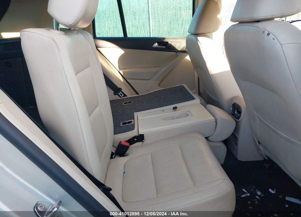 2014 VOLKSWAGEN TIGUAN SE VIN: WVGBV3AX5EW532092
