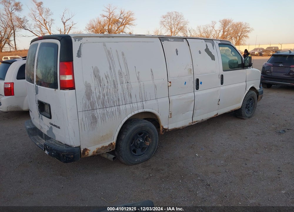 2006 CHEVROLET EXPRESS WORK VAN VIN: 1GCFG15X061199118