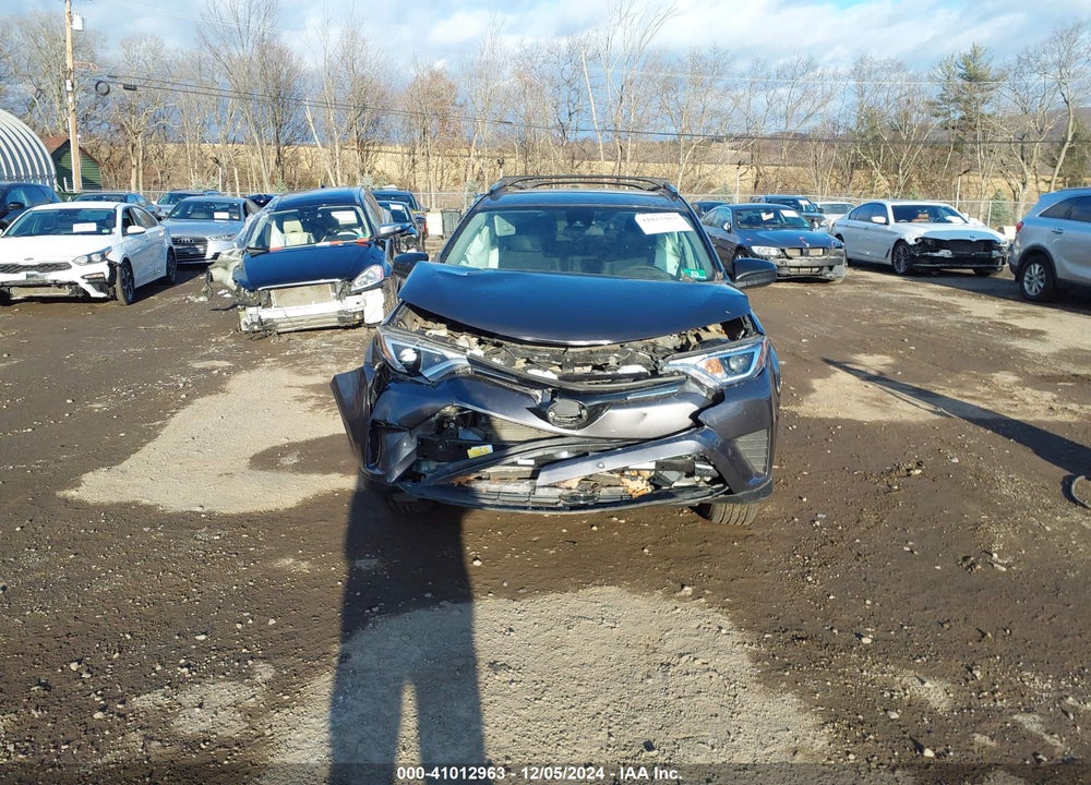 2017 TOYOTA RAV4 LE VIN: 2T3BFREV2HW551523