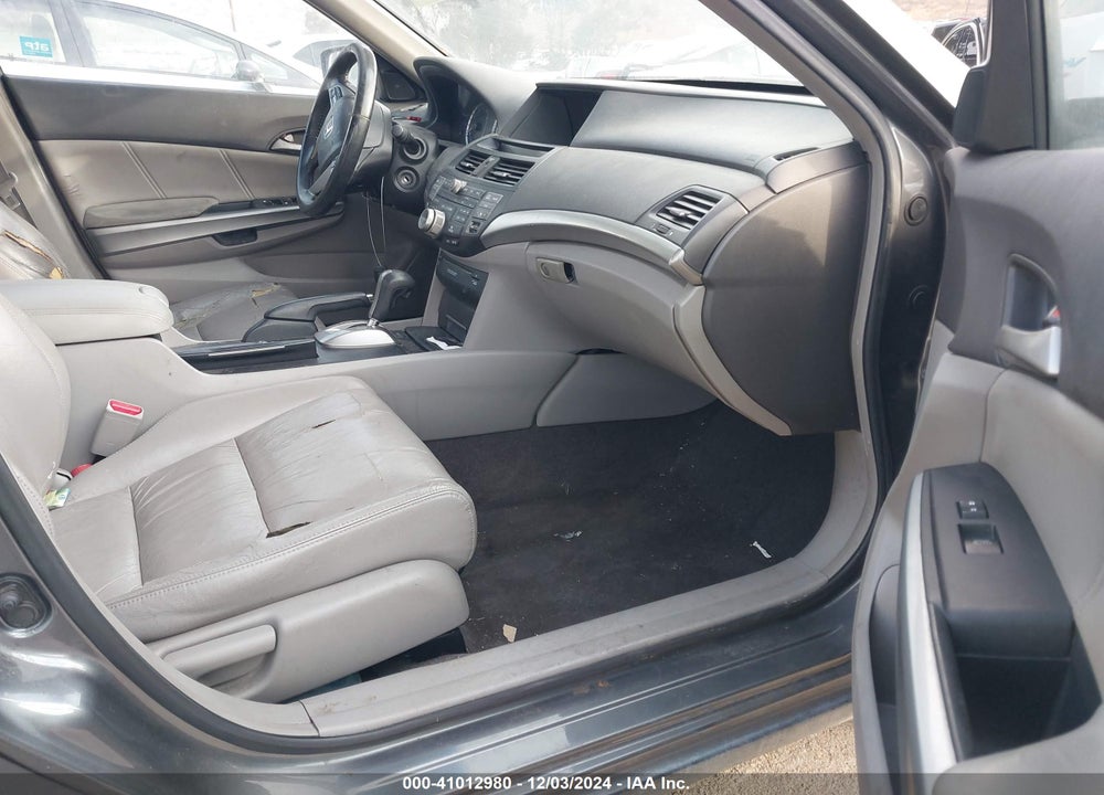 2008 HONDA ACCORD 2.4 EX-L VIN: 1HGCP26808A111320