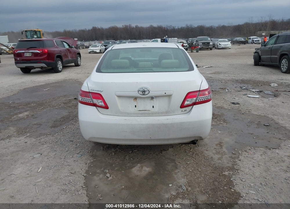 2011 TOYOTA CAMRY LE VIN: 4T1BF3EK3BU759820