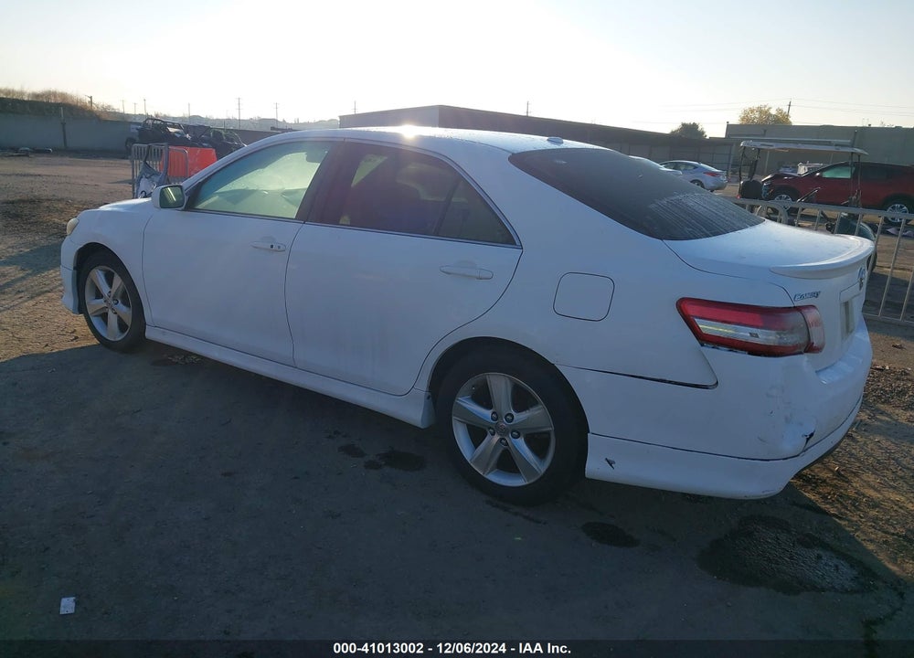 2011 TOYOTA CAMRY SE VIN: 4T1BF3EKXBU678328