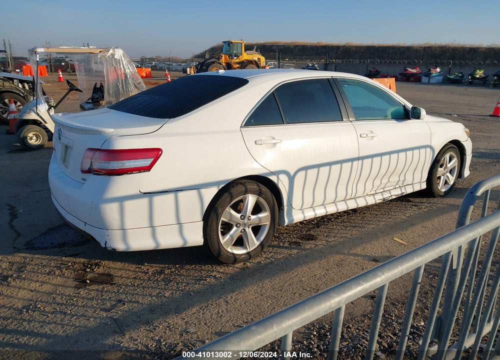 2011 TOYOTA CAMRY SE VIN: 4T1BF3EKXBU678328