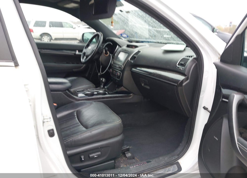 2015 KIA SORENTO LIMITED V6 VIN: 5XYKWDA74FG652715