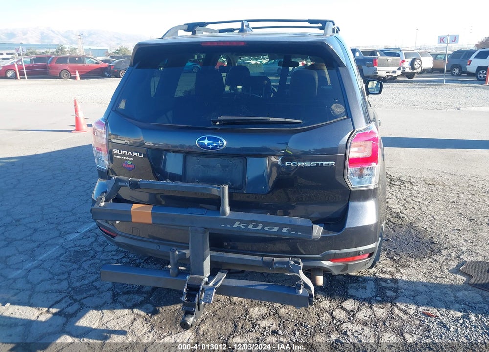 2018 SUBARU FORESTER 2.5I TOURING VIN: JF2SJAWC7JH407573
