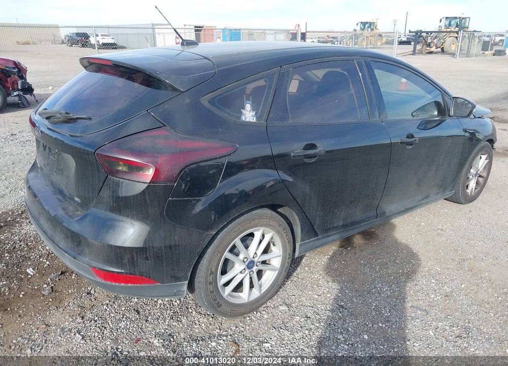 2015 FORD FOCUS SE VIN: 1FADP3K2XFL289088