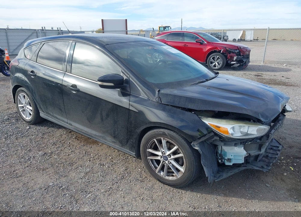 2015 FORD FOCUS SE VIN: 1FADP3K2XFL289088