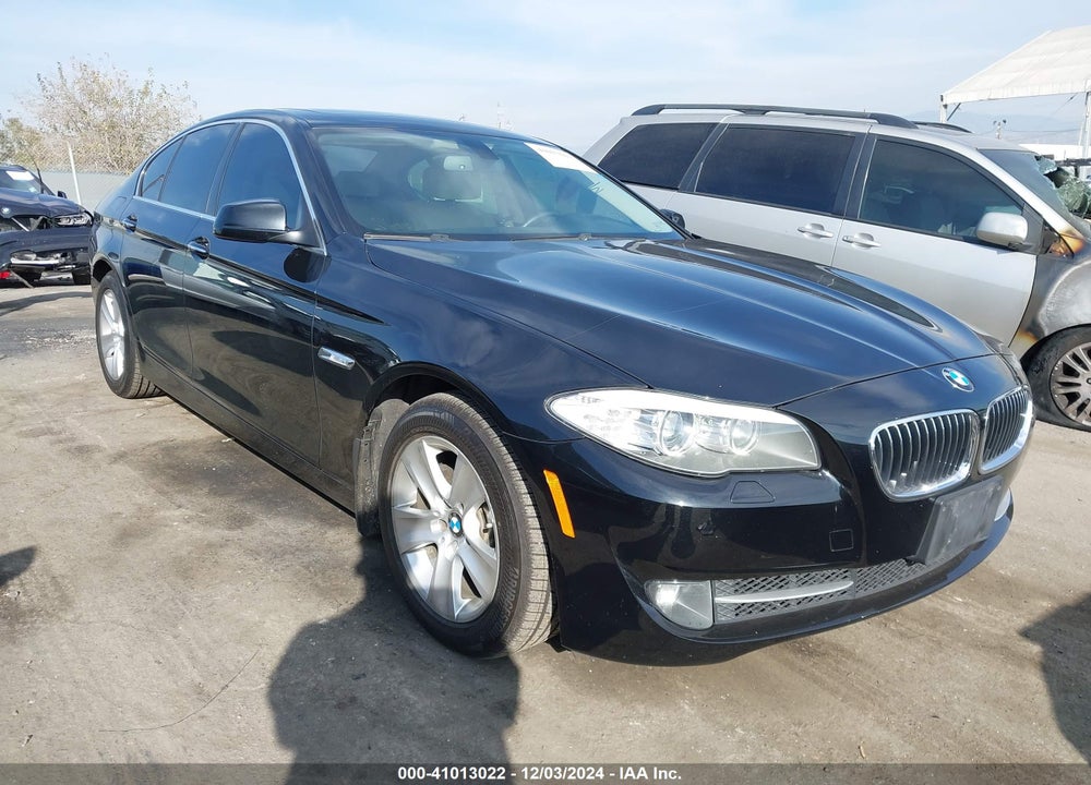 2013 BMW 528I XDRIVE VIN: WBAXH5C53DDW13656