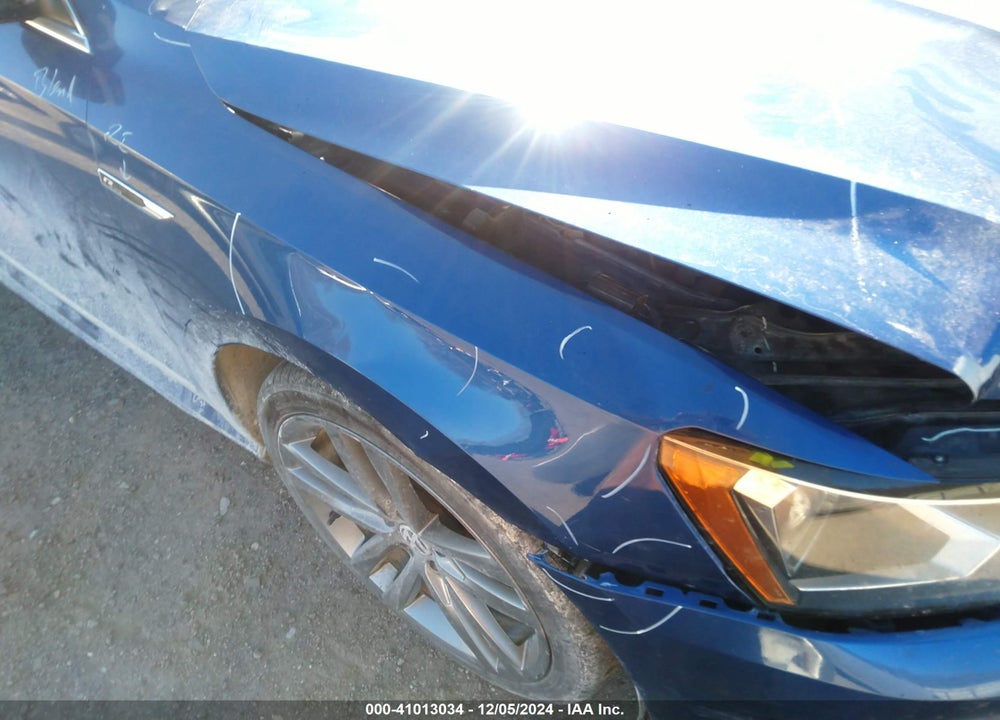 2017 VOLKSWAGEN PASSAT VIN: 1VWDT7A37HC008968