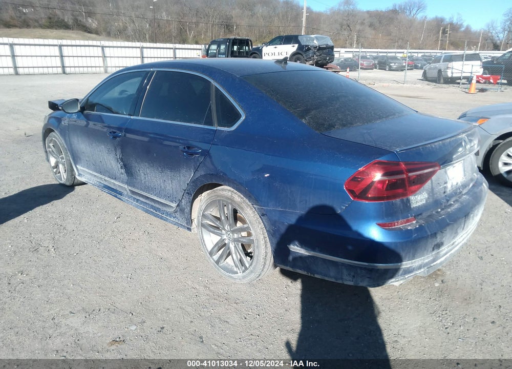 2017 VOLKSWAGEN PASSAT VIN: 1VWDT7A37HC008968
