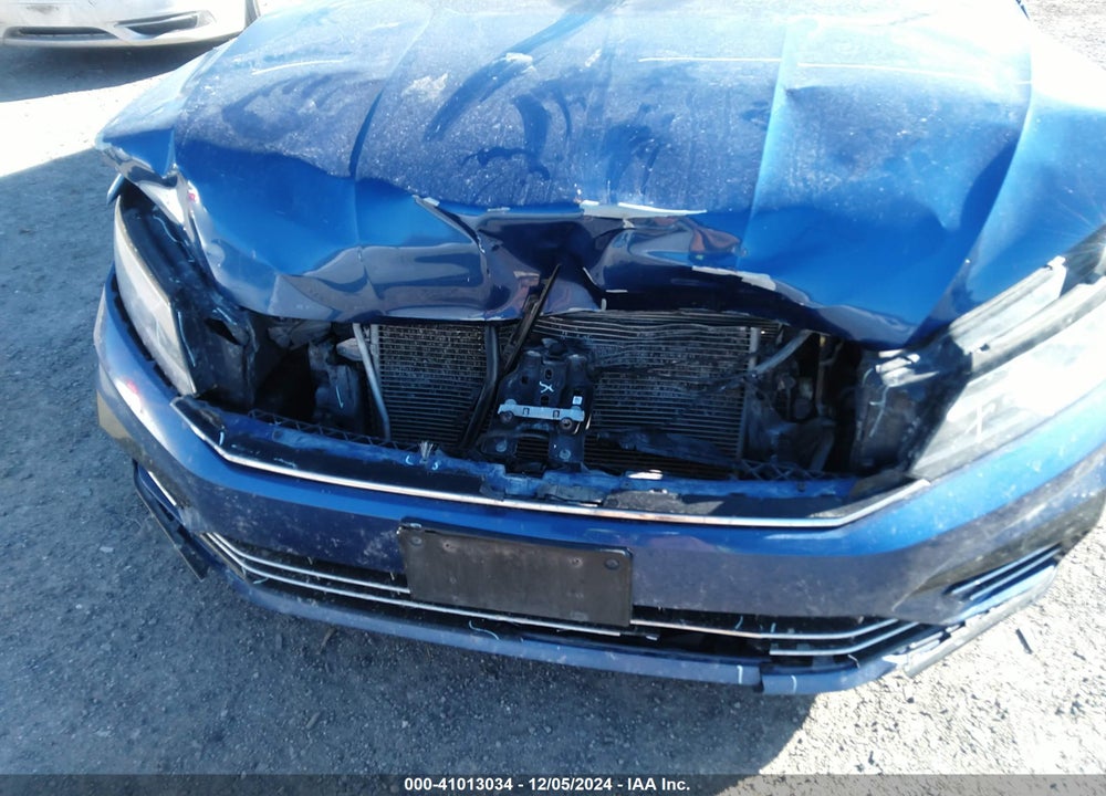 2017 VOLKSWAGEN PASSAT VIN: 1VWDT7A37HC008968
