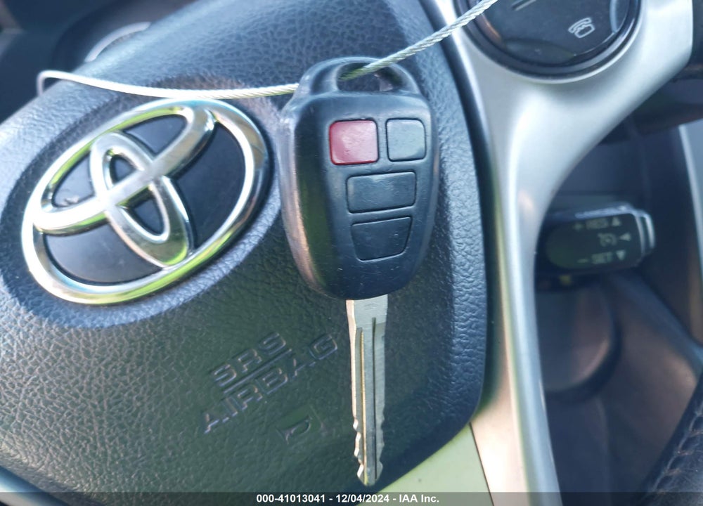 2013 TOYOTA CAMRY SE VIN: 4T1BF1FK2DU664252