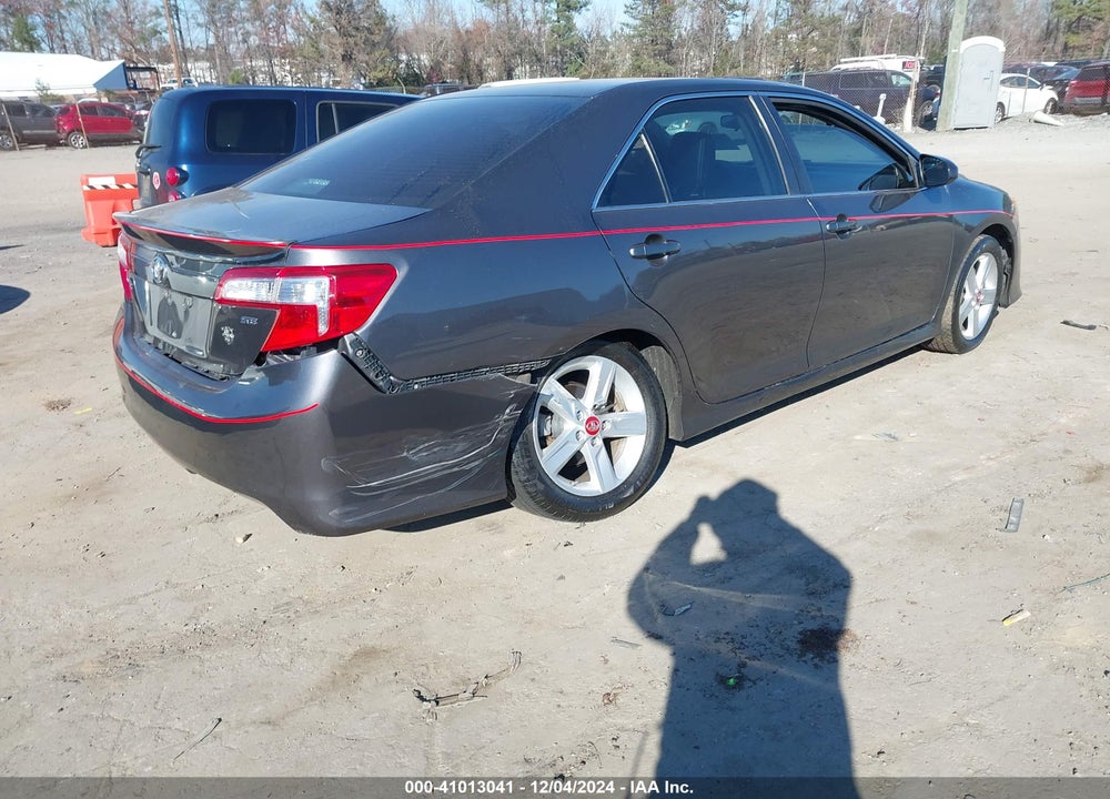 2013 TOYOTA CAMRY SE VIN: 4T1BF1FK2DU664252