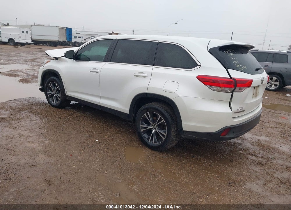 2019 TOYOTA HIGHLANDER LE VIN: 5TDZARFH8KS042289