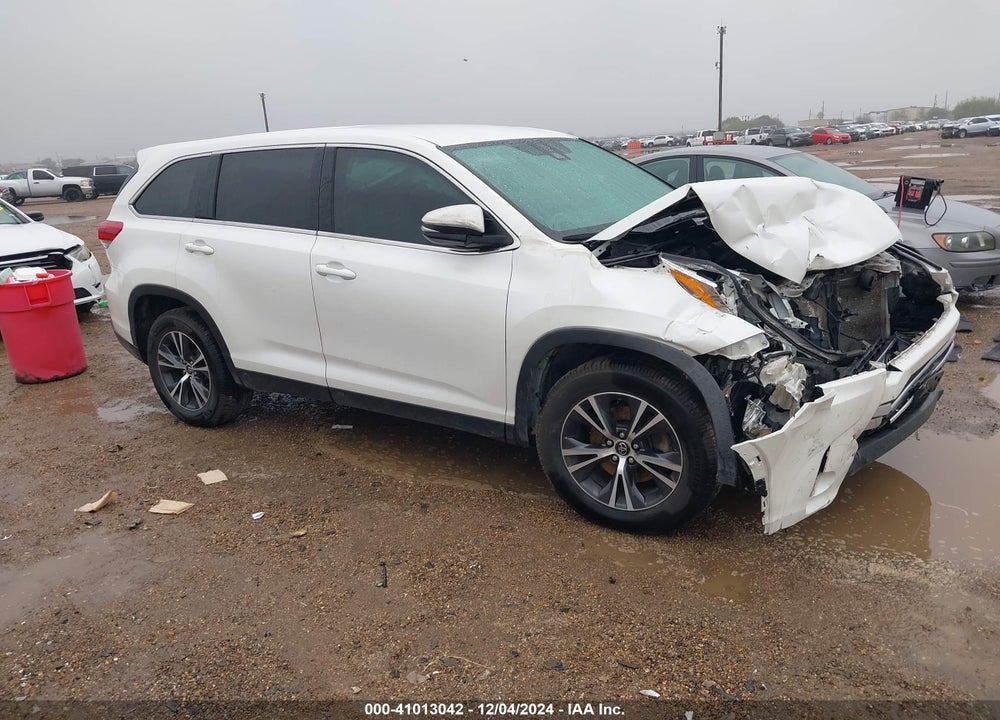 2019 TOYOTA HIGHLANDER LE VIN: 5TDZARFH8KS042289