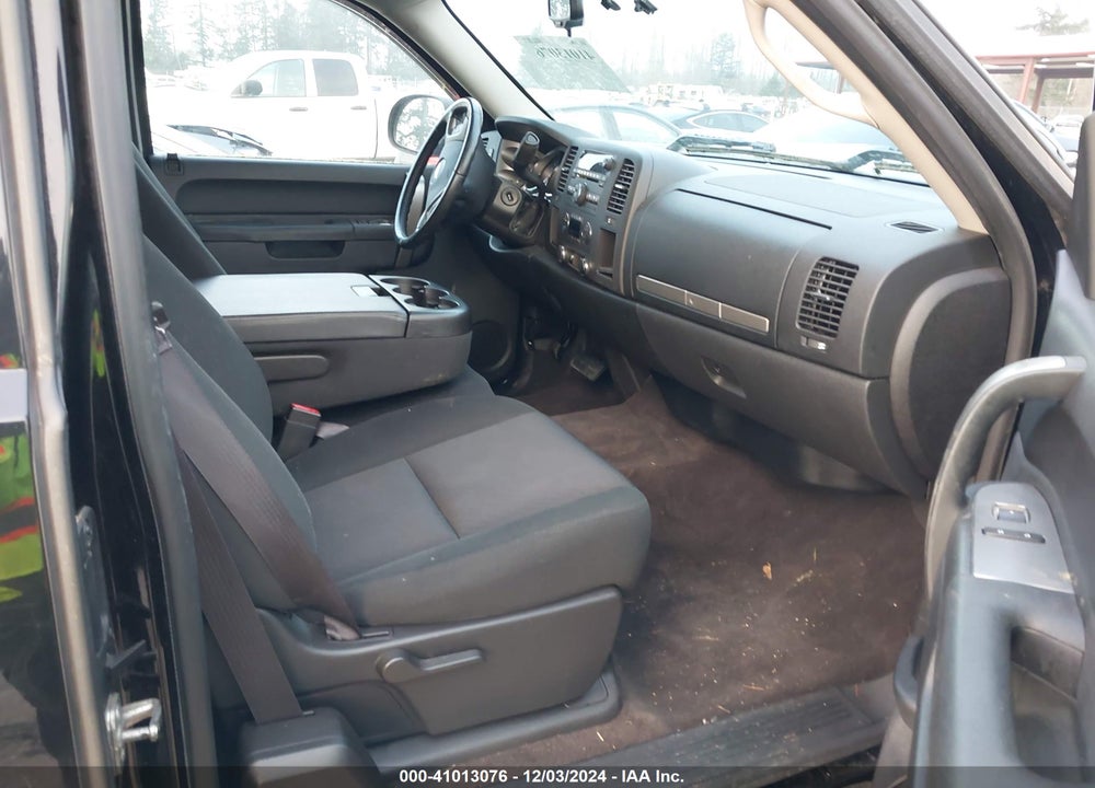 2013 CHEVROLET SILVERADO 1500 LT VIN: 1GCRCSE06DZ314272