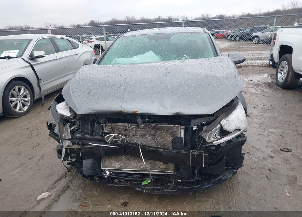 2019 HYUNDAI ELANTRA VIN: KMHD84LF3KU796199
