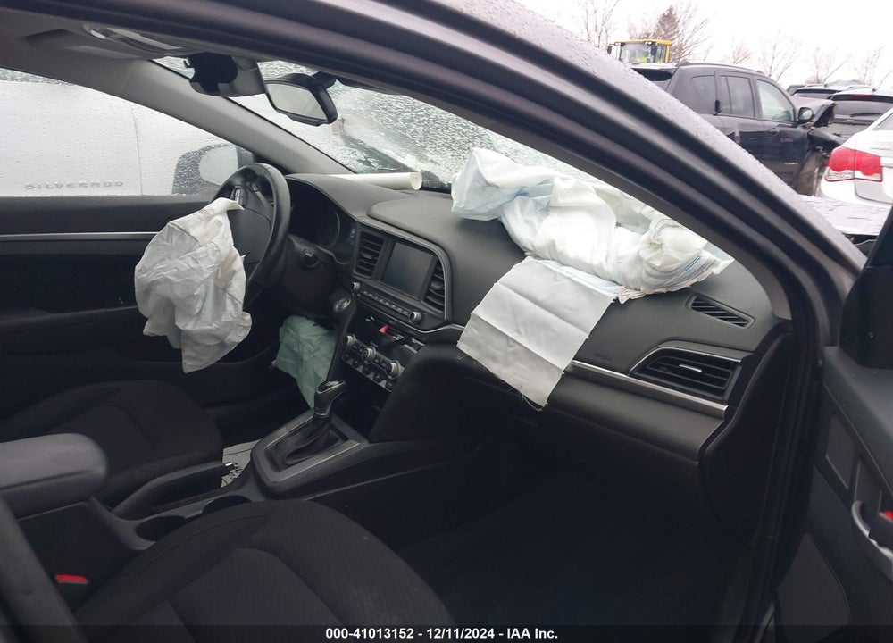 2019 HYUNDAI ELANTRA VIN: KMHD84LF3KU796199