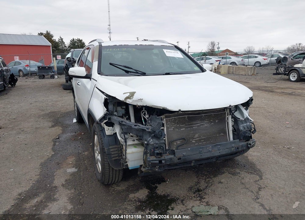 2013 KIA SORENTO LX V6 VIN: 5XYKTDA24DG413806