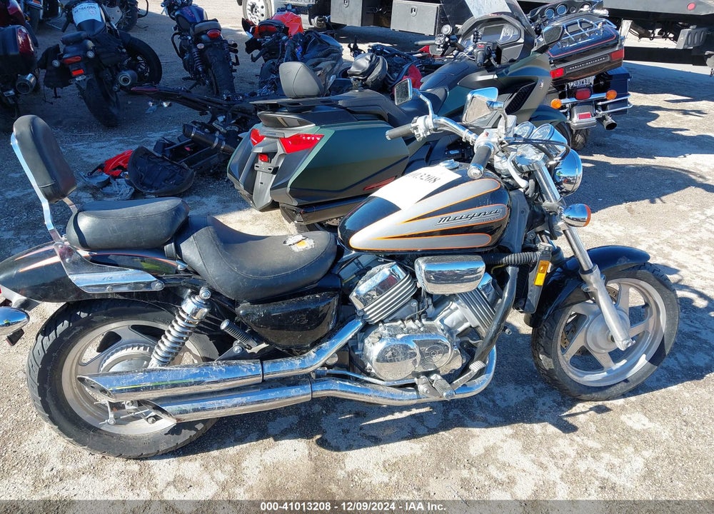 1998 HONDA VF750 C2 VIN: JH2RC4337WM300106