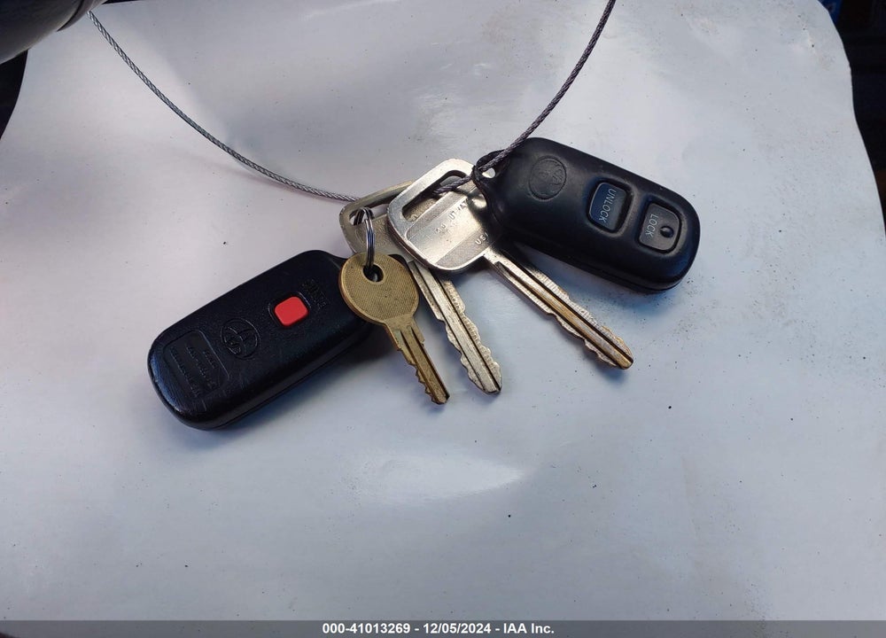 2006 TOYOTA TUNDRA VIN: 5TBDT44116S528941