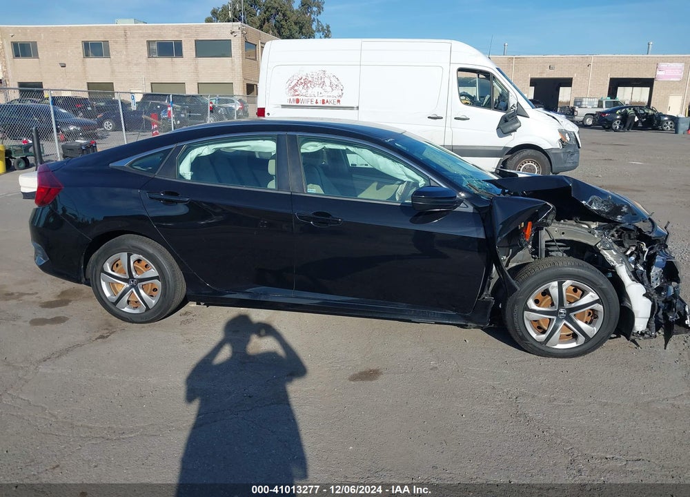 2018 HONDA CIVIC LX VIN: 2HGFC2F65JH547868
