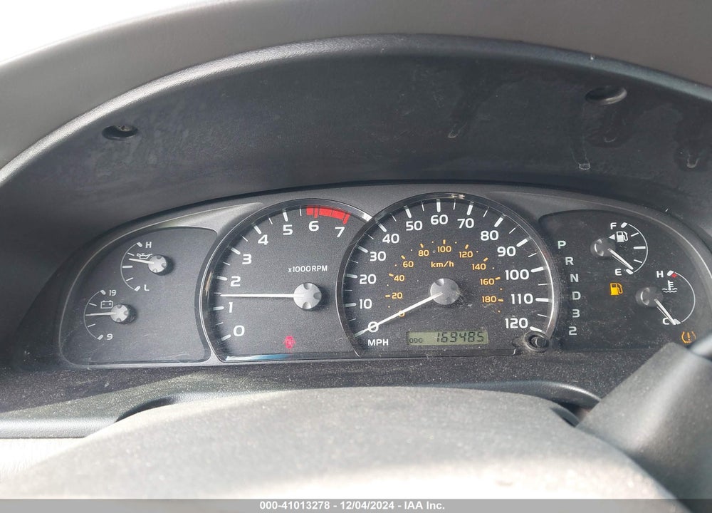 2005 TOYOTA SEQUOIA SR5 V8 VIN: 5TDBT44A35S241405