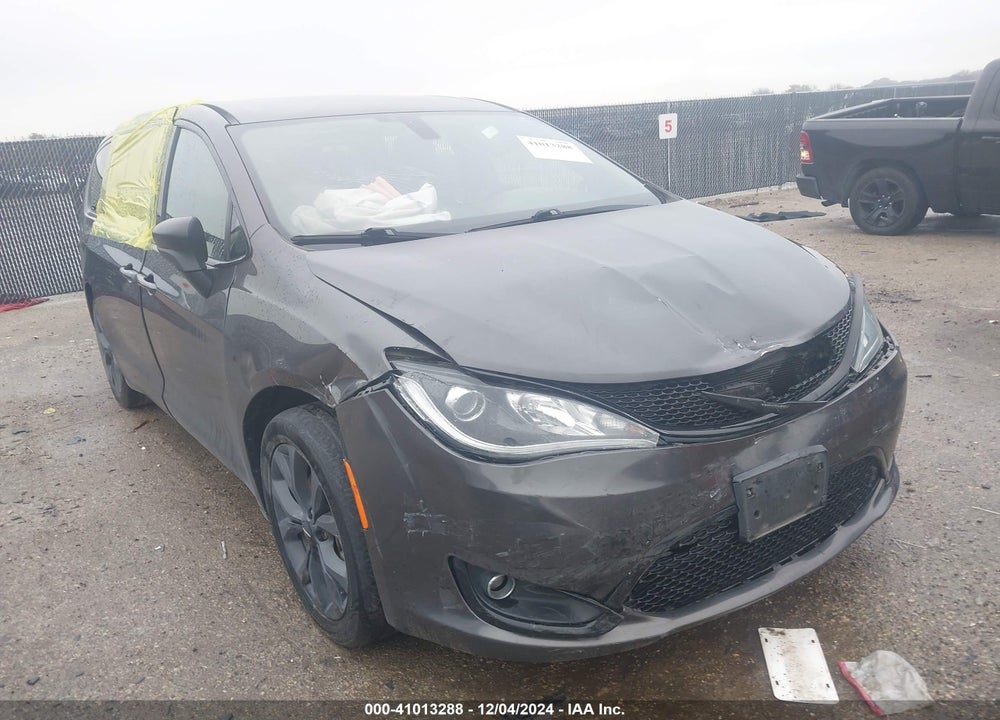 2018 CHRYSLER PACIFICA TOURING PLUS VIN: 2C4RC1FG9JR227932