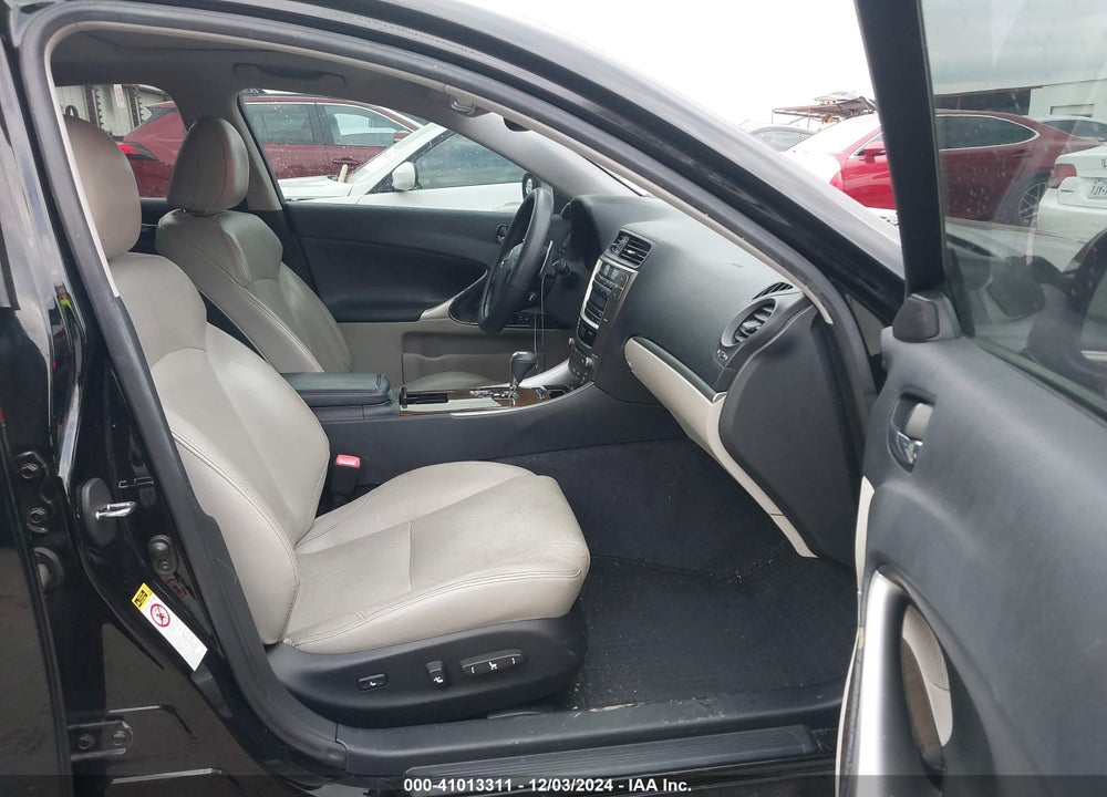 2011 LEXUS IS 250 VIN: JTHBF5C27B5137359