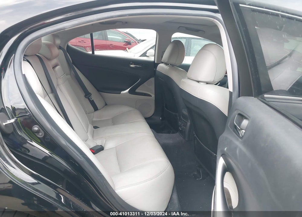 2011 LEXUS IS 250 VIN: JTHBF5C27B5137359