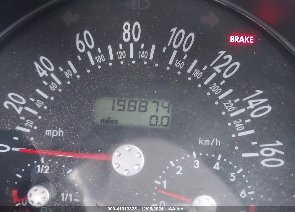 2000 VOLKSWAGEN NEW BEETLE GLX VIN: 3VWDD21C9YM467711