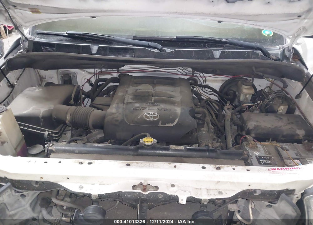 2011 TOYOTA TUNDRA GRADE 5.7L V8 VIN: 5TFCY5F14BX011516