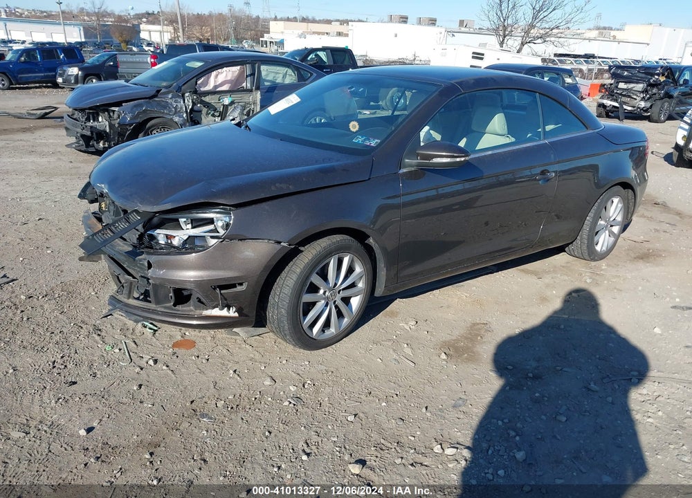2012 VOLKSWAGEN EOS KOMFORT VIN: WVWBW7AH2CV007642
