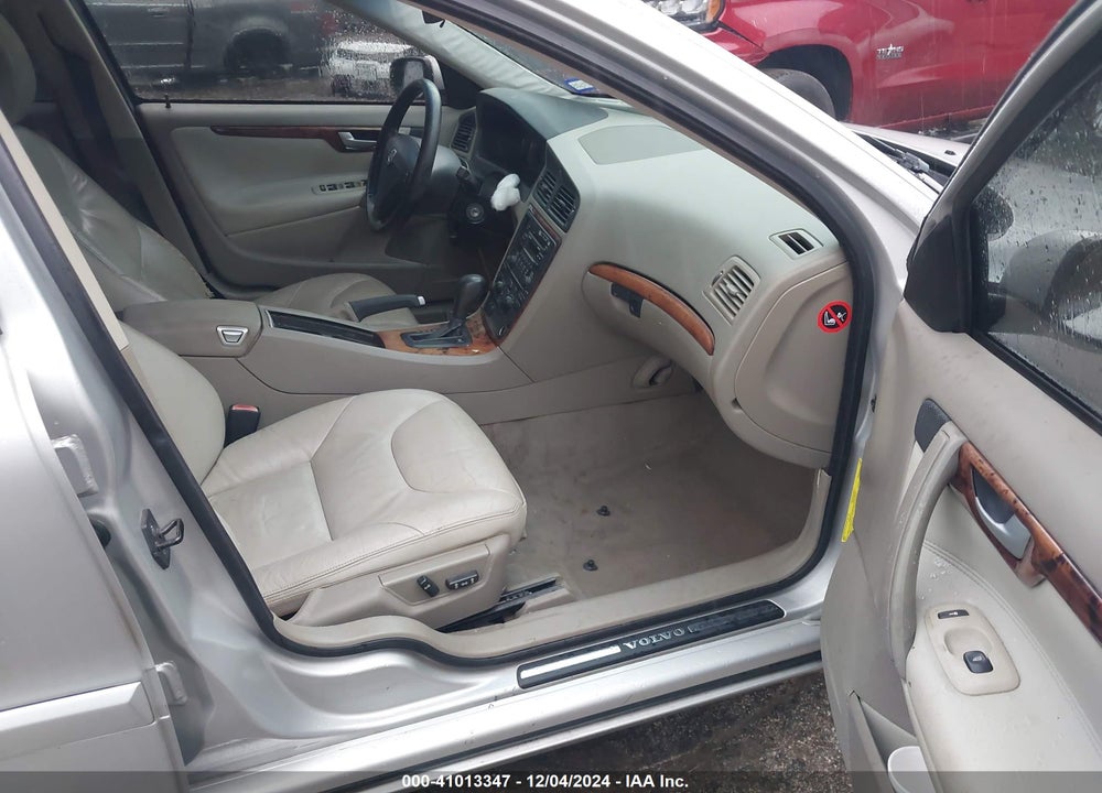 2006 VOLVO S60 2.5T VIN: YV1RS592162525076
