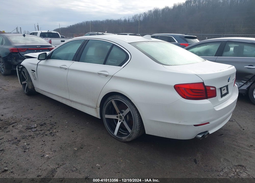 2011 BMW 528I VIN: WBAFR1C51BC744993