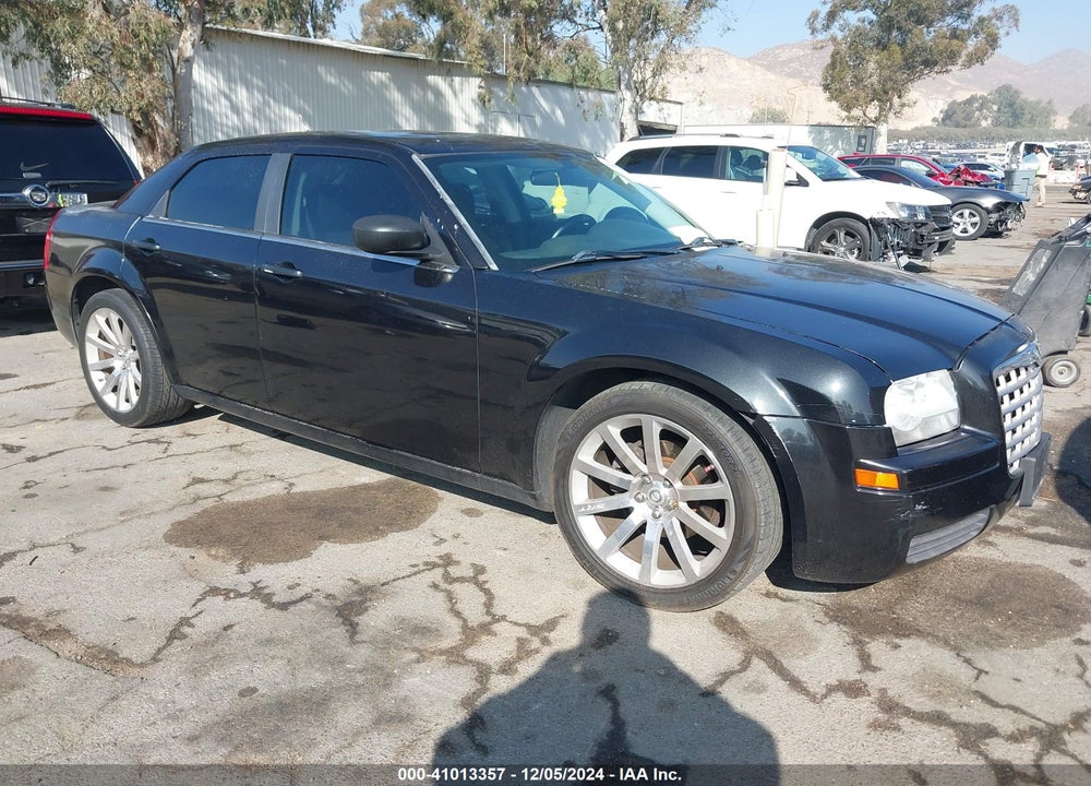 2008 CHRYSLER 300 LX VIN: 2C3KA43R68H330910