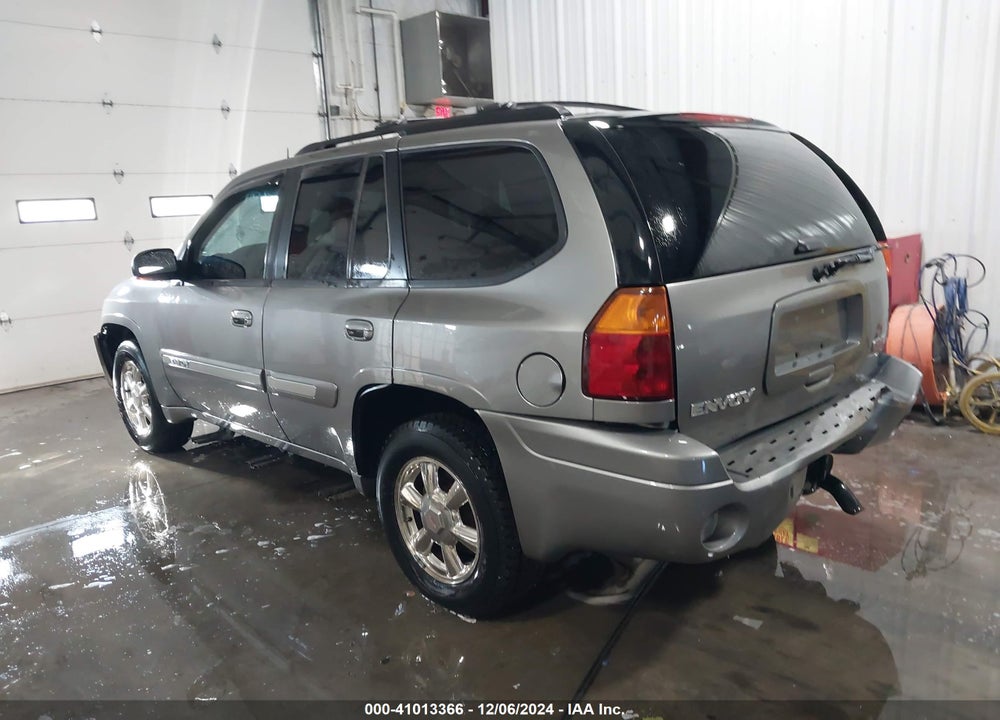 2005 GMC ENVOY SLT VIN: 1GKDT13SX52312810