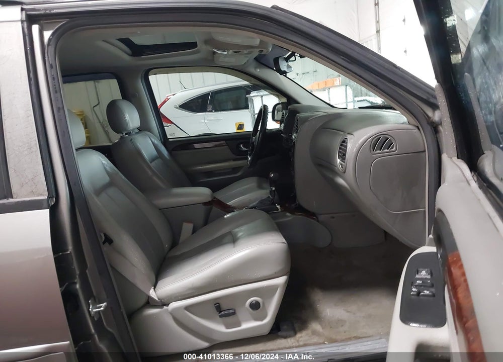 2005 GMC ENVOY SLT VIN: 1GKDT13SX52312810