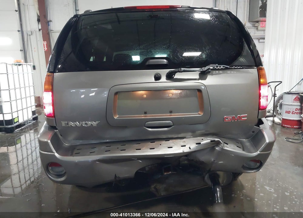 2005 GMC ENVOY SLT VIN: 1GKDT13SX52312810