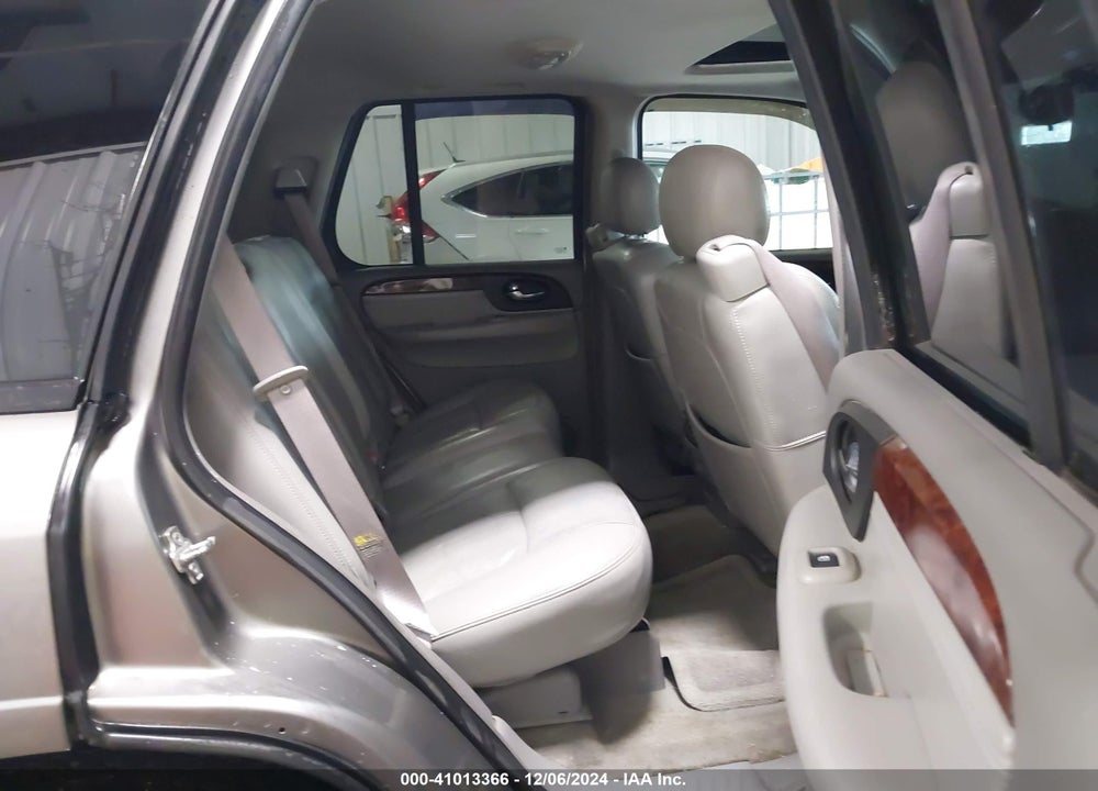 2005 GMC ENVOY SLT VIN: 1GKDT13SX52312810