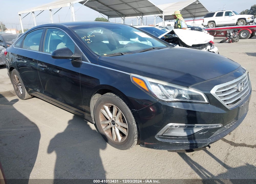 2015 HYUNDAI SONATA SE VIN: 5NPE24AF7FH232410