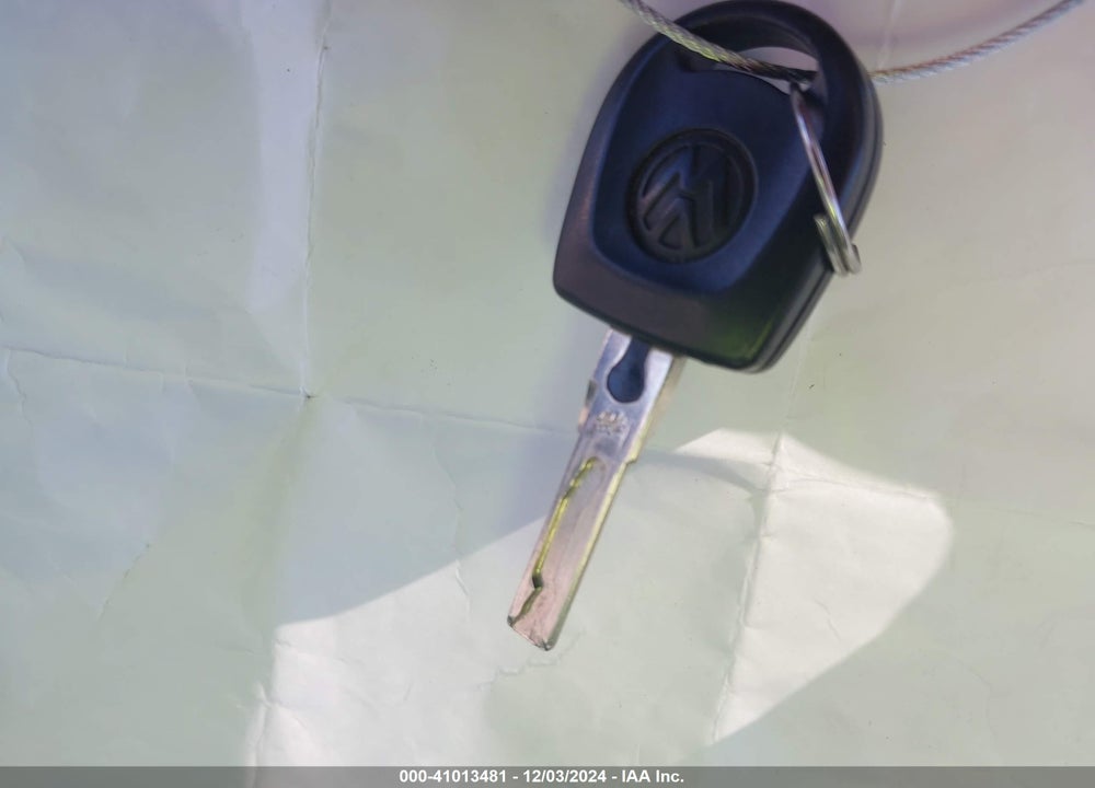 1999 VOLKSWAGEN NEW BEETLE GLS VIN: 3VWCC21C7XM450953