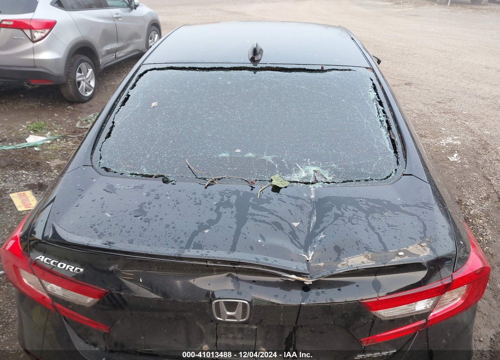 2018 HONDA ACCORD VIN: 1HGCV1F30JA099003
