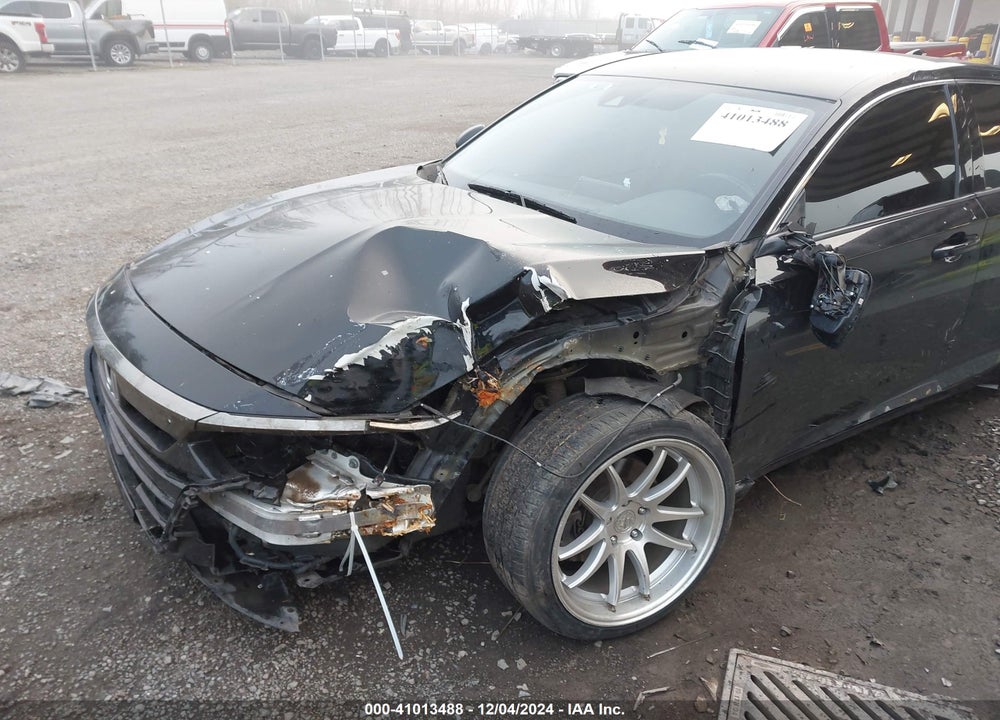 2018 HONDA ACCORD VIN: 1HGCV1F30JA099003