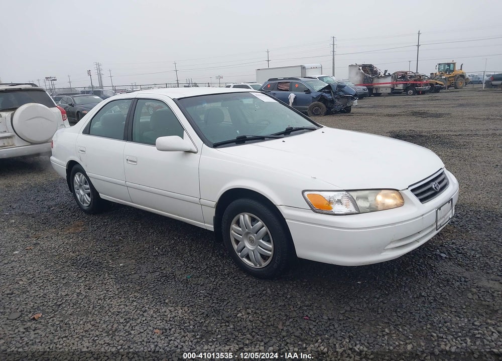 2001 TOYOTA CAMRY LE VIN: 4T1BG22K11U859618