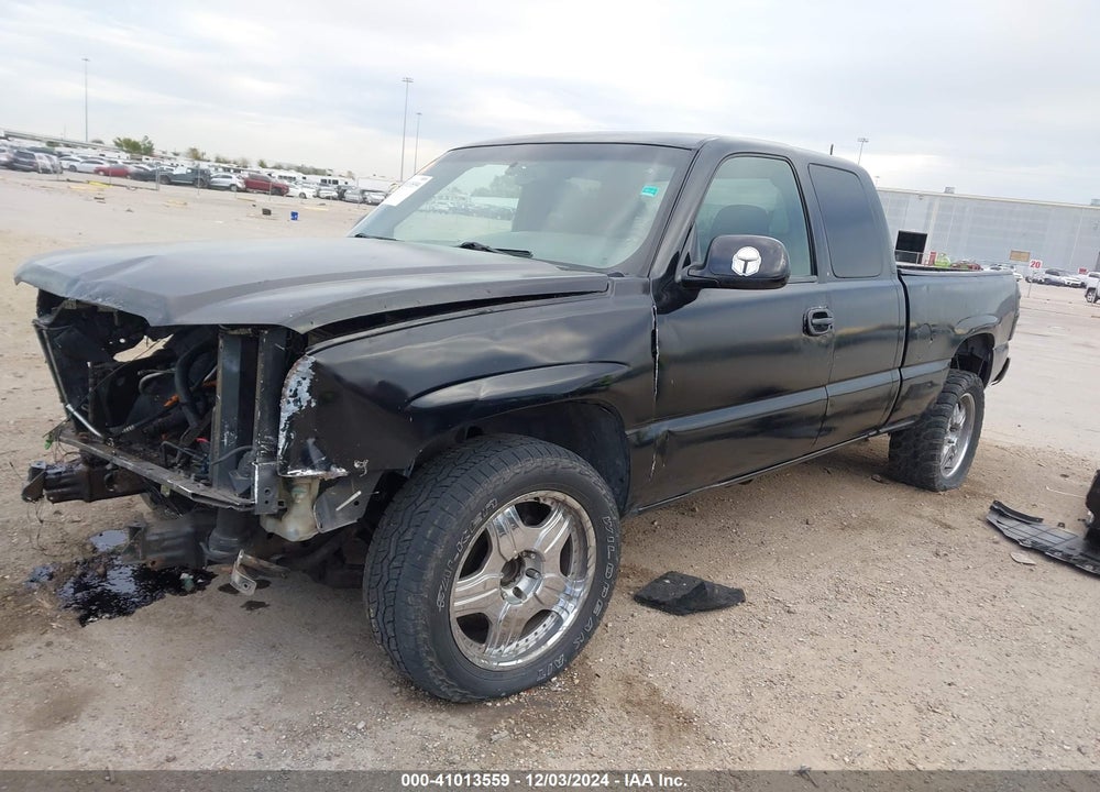 2004 CHEVROLET SILVERADO 1500 LS VIN: 2GCEC19V541302427