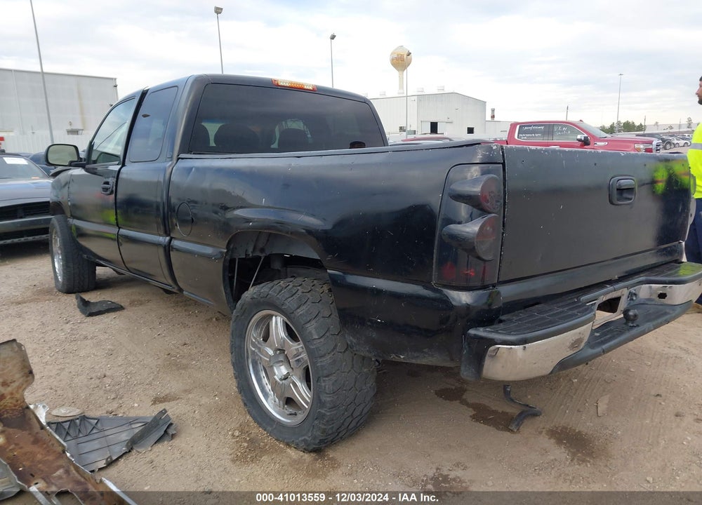 2004 CHEVROLET SILVERADO 1500 LS VIN: 2GCEC19V541302427
