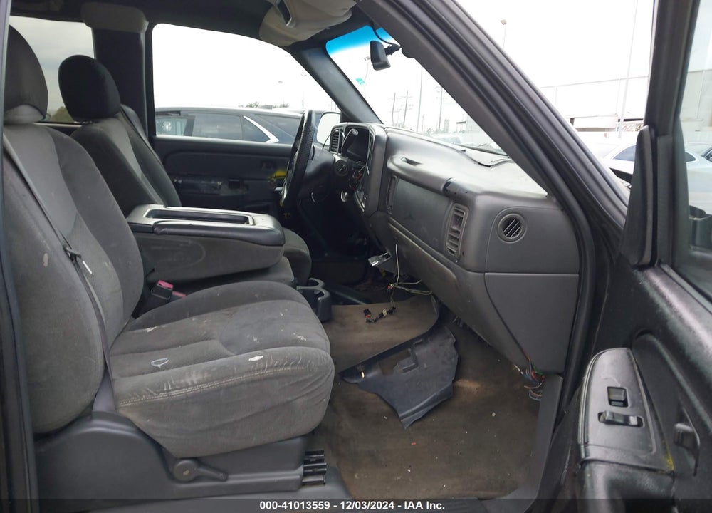 2004 CHEVROLET SILVERADO 1500 LS VIN: 2GCEC19V541302427