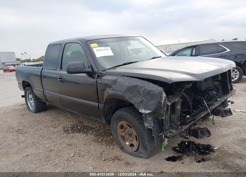 2004 CHEVROLET SILVERADO 1500 LS VIN: 2GCEC19V541302427