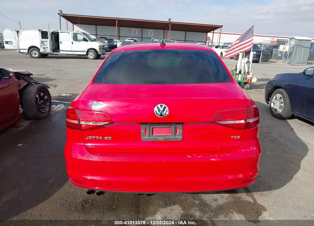 2015 VOLKSWAGEN JETTA 1.8T SE VIN: 3VWD17AJ2FM332295